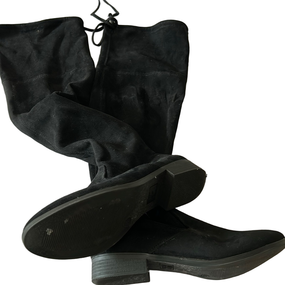 No boundaries women’s over the knee boot. Black 8.5